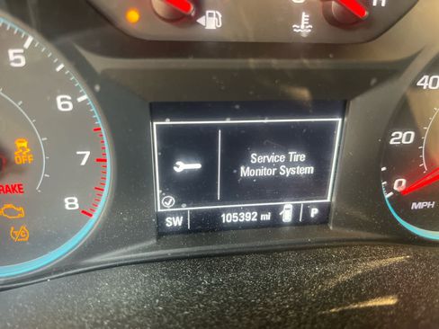 Used 2020 Chevrolet Traverse LS FWD image 3