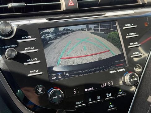 Used 2018 Toyota Camry SE w/ Audio Package FWD image 24