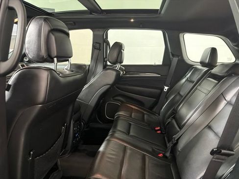 Certified 2017 Jeep Grand Cherokee Overland AWD/4WD image 33