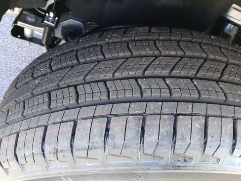 New 2025 Jeep Grand Cherokee Laredo X image 20