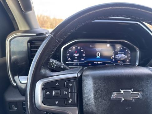 Used 2022 Chevrolet Silverado 1500 RST image 18