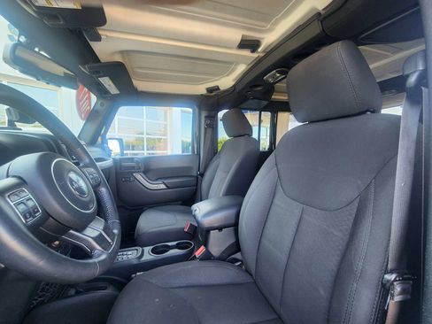 Used 2017 Jeep Wrangler Unlimited Sport AWD/4WD image 25