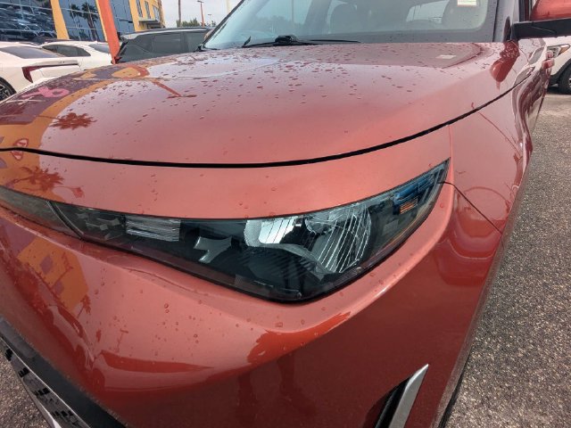 Used 2025 Kia Soul LX FWD image 10