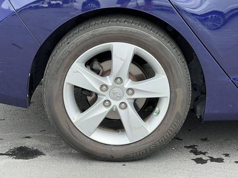 Used 2013 Hyundai Elantra GLS w/ Preferred Pkg FWD image 15