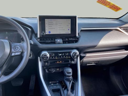 Used 2025 Toyota RAV4 XLE FWD image 7
