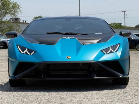 Used 2022 Lamborghini Huracan STO RWD image 33