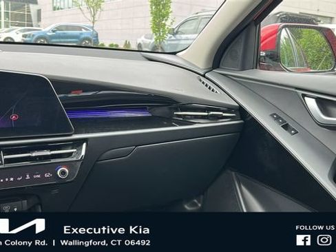 Certified 2023 Kia Niro Wind w/ Wind Preserve Package FWD image 24