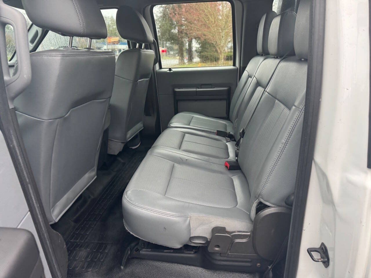 Used 2014 Ford F550 4x4 Crew Cab Super Duty image 7