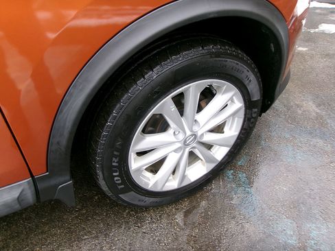 Used 2017 Nissan Rogue Sport SV w/ SV Premium Package image 7