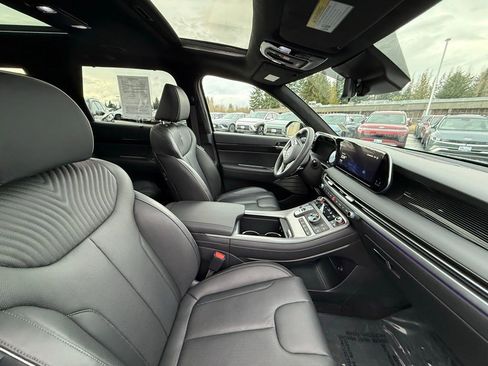 Used 2025 Hyundai Palisade Calligraphy image 20
