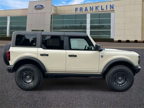 New 2025 Ford Bronco Big Bend w/ Black Diamond Package image 8