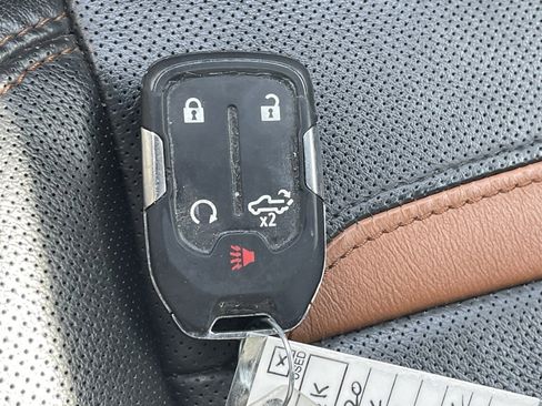 Certified 2020 GMC Sierra 1500 AT4 w/ Off-Road Performance Package image 41