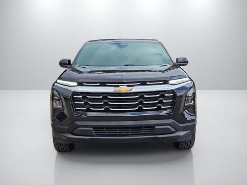 Used 2025 Chevrolet Equinox LT FWD image 2