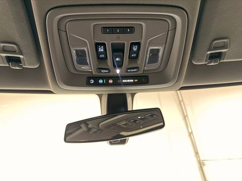 Used 2021 Chevrolet Silverado 1500 LT Trail Boss w/ Convenience Package II image 21