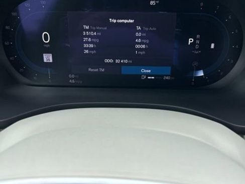 Used 2022 Volvo XC60 B5 Momentum w/ Climate Package image 13