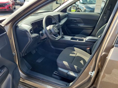 Certified 2025 Nissan Kicks S FWD image 11