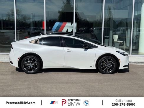 Used 2024 Toyota Prius XLE AWD/4WD image 6