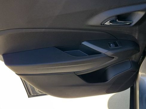 New 2026 Chevrolet Trax LT w/ Midnight Edition FWD image 19