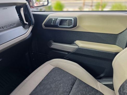 Used 2022 Ford Bronco Wildtrak image 25