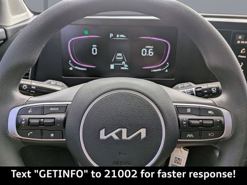 Used 2025 Kia Sportage LX FWD image 33