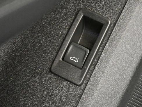 Used 2025 Audi Q5 Premium Plus w/ Premium Plus AWD/4WD image 35