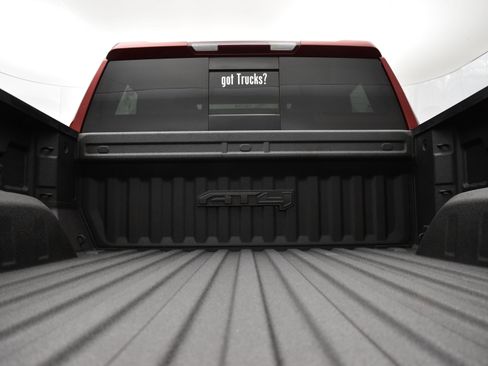 Used 2021 GMC Sierra 1500 AT4 w/ AT4 Preferred Package image 6