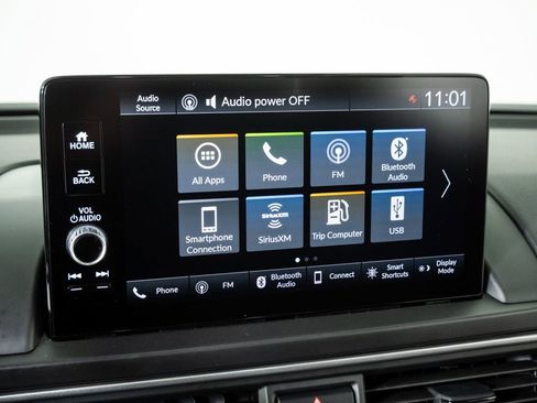 Used 2025 Honda Pilot EX-L image 13