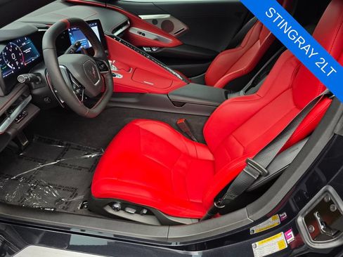 Used 2024 Chevrolet Corvette Stingray Preferred Cpe w/ Z51 Performance Package RWD image 9