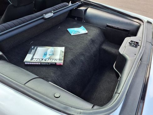 Used 1991 Pontiac Firebird Coupe image 18