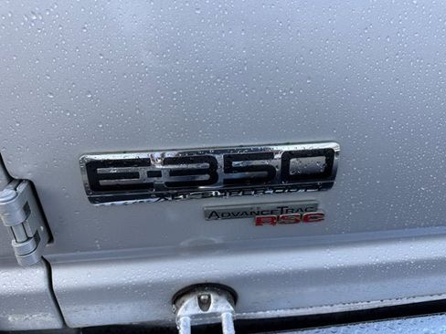 Used 2011 Ford E-350 and Econoline 350 XLT image 27
