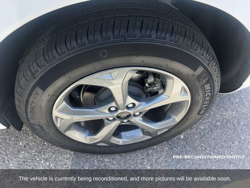 Used 2023 Ford Escape ST-Line w/ Equipment Group 301A FWD image 5
