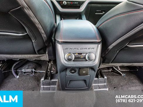 Used 2025 Ford Explorer ST-Line image 32