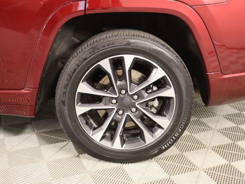 Used 2024 Jeep Grand Cherokee L Overland w/ Luxury Tech Group IV image 22