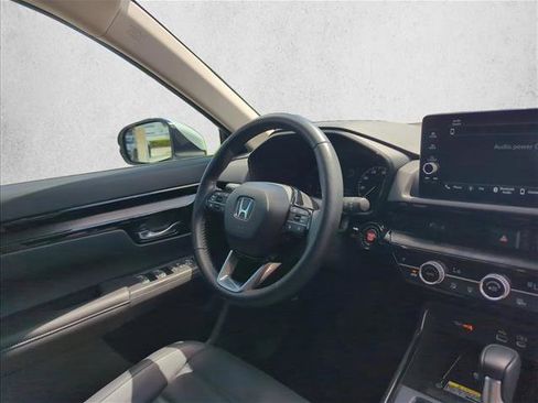 Used 2025 Honda CR-V EX-L image 24