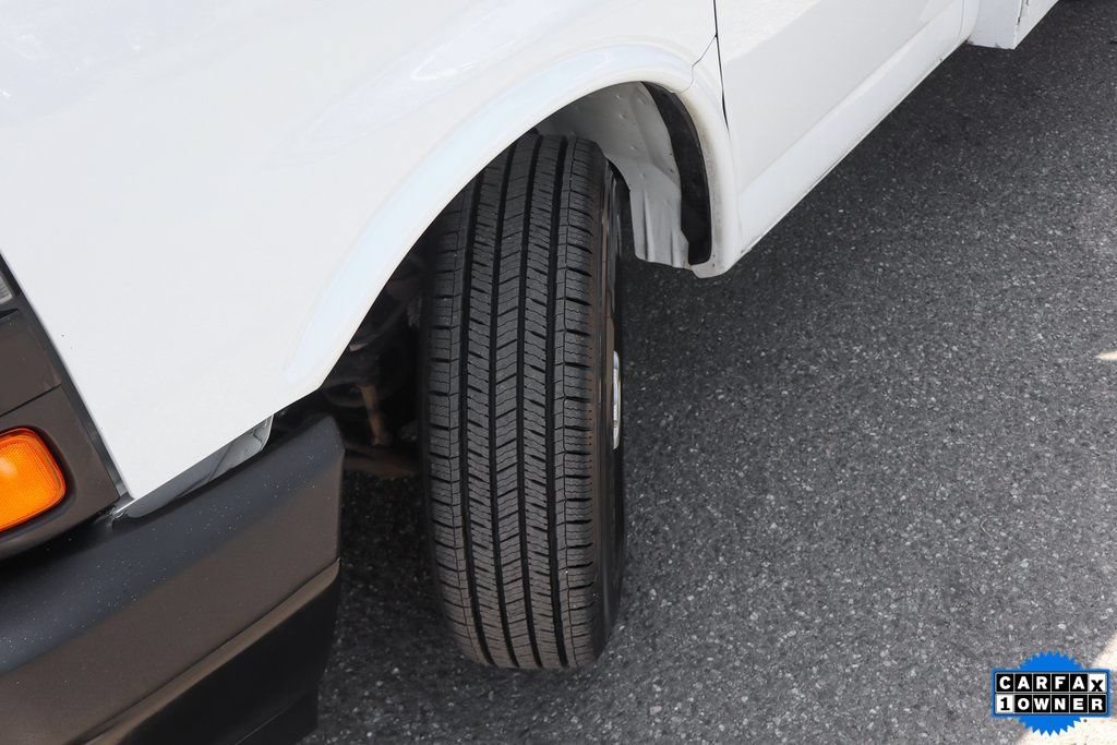Used 2018 Chevrolet Express 3500 RWD image 30