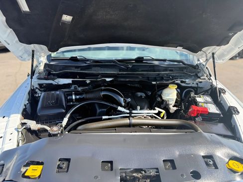 Used 2018 RAM 1500 SLT image 30