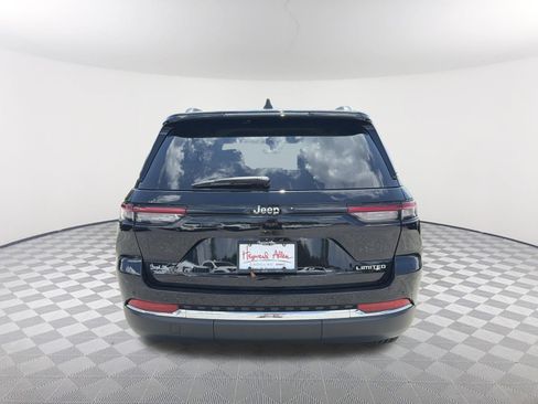 Used 2023 Jeep Grand Cherokee Limited RWD image 5