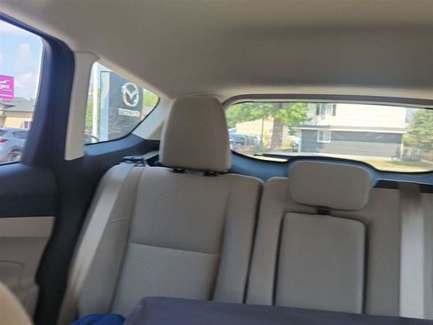 Used 2018 Ford Escape SE FWD image 18