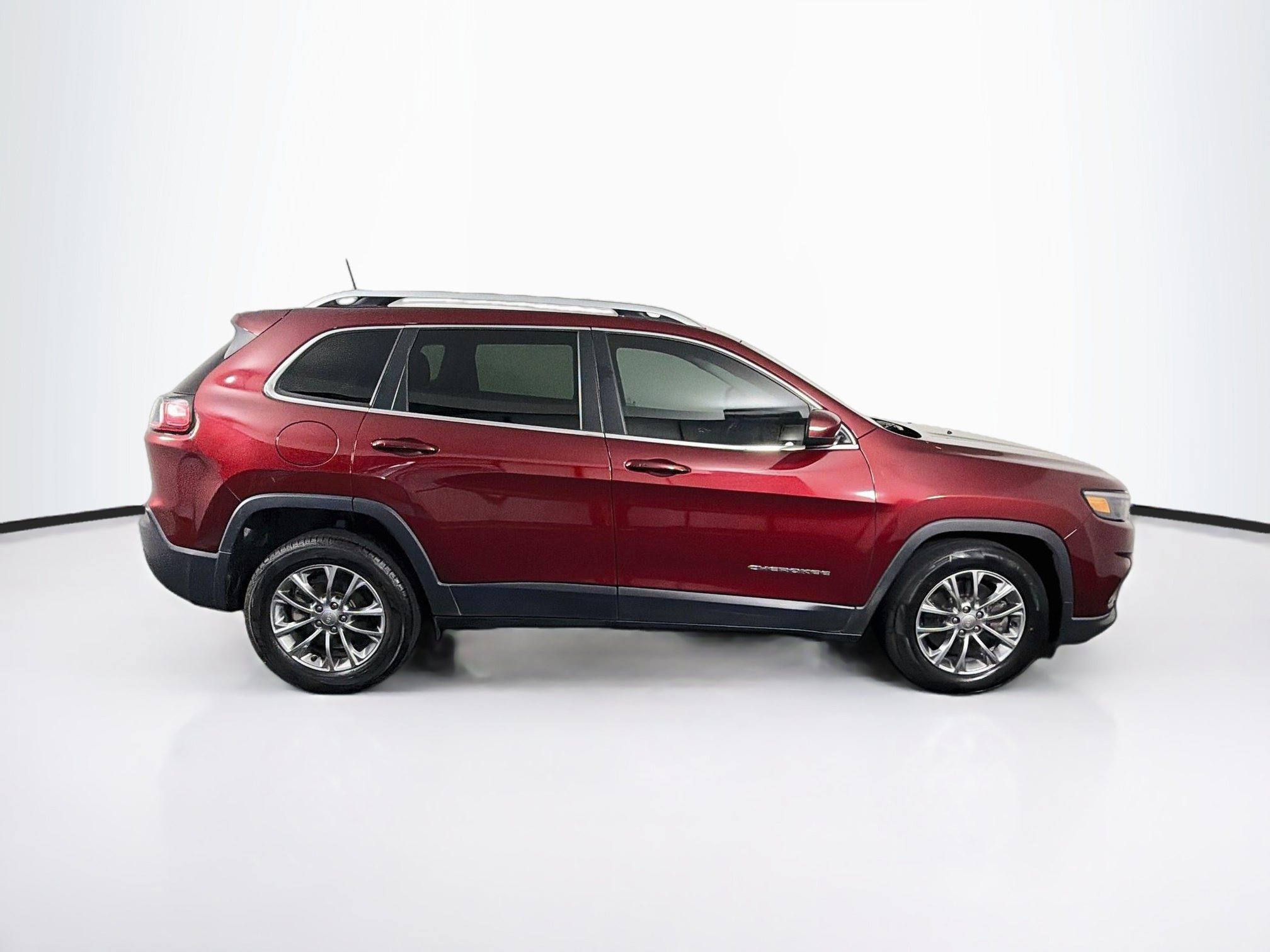 Used 2019 Jeep Cherokee Latitude Plus FWD image 10