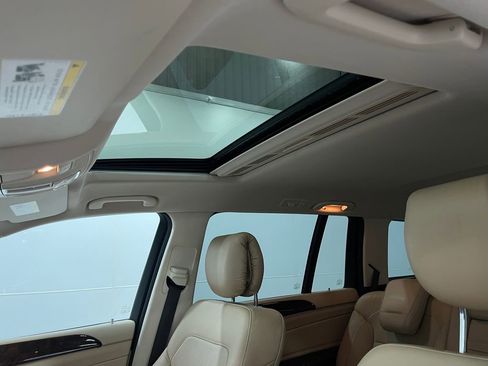 Used 2017 Mercedes-Benz GLS 450 4MATIC image 12