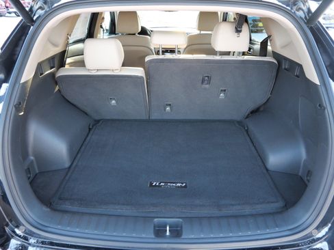 Used 2017 Hyundai Tucson Limited w/ Limited Ultimate Package 03 image 18