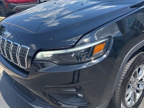 Used 2021 Jeep Cherokee Latitude Lux w/ Comfort/Convenience Group image 10