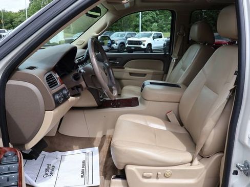 Used 2013 Chevrolet Tahoe LTZ AWD/4WD image 19