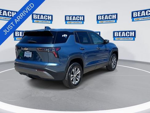 New 2026 Chevrolet Equinox LT w/ Convenience Package II FWD image 8