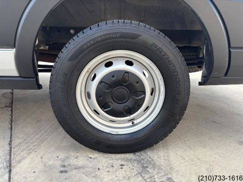 Used 2020 Ford Transit 150 Low Roof RWD image 36