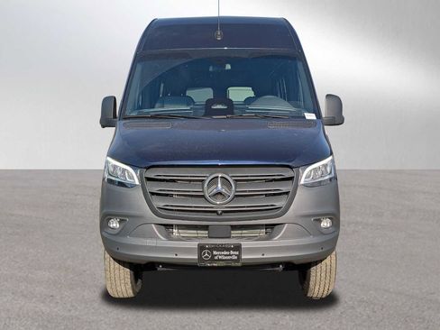 New 2025 Mercedes-Benz Sprinter 2500 image 8