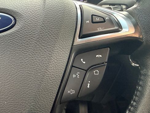 Used 2019 Ford Edge SEL AWD/4WD image 19