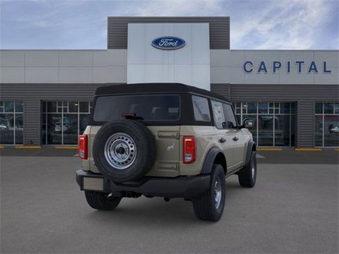 New 2025 Ford Bronco 4-Door image 8