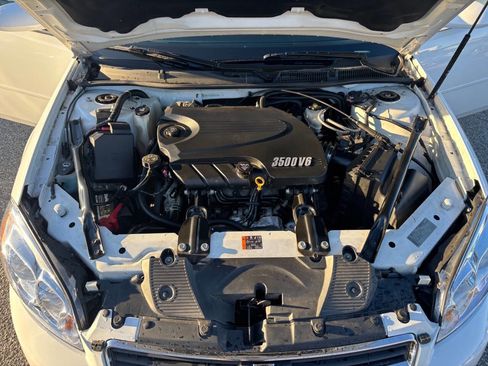 Used 2011 Chevrolet Impala LT image 30