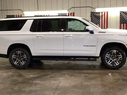New 2026 Chevrolet Suburban Z71 w/ Comfort Package AWD/4WD image 18